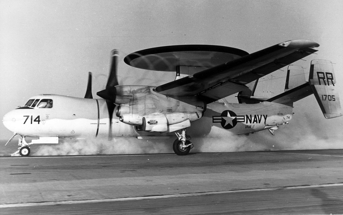 E2A-Hawkeye about the take off