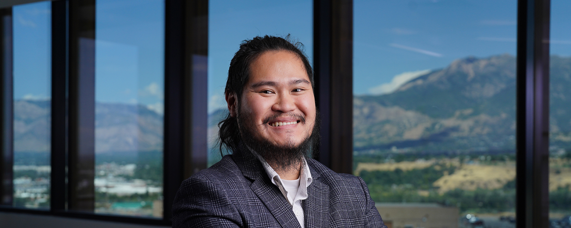 22-0823-Utah-Roy-AlanLai_057-2000w Smiling male with Utah scenery in the background