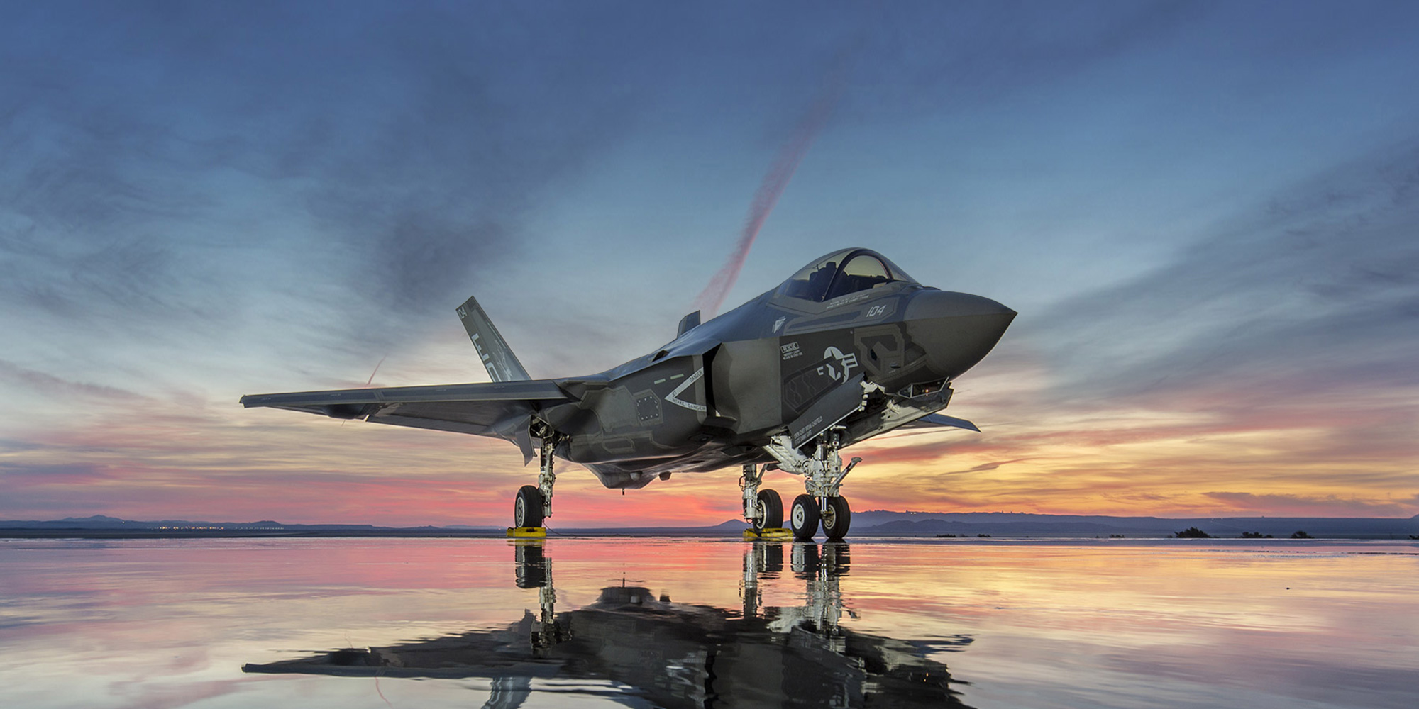 F-35-Lightning-Hero-2000x1000px-v2 Card Grid Item 4