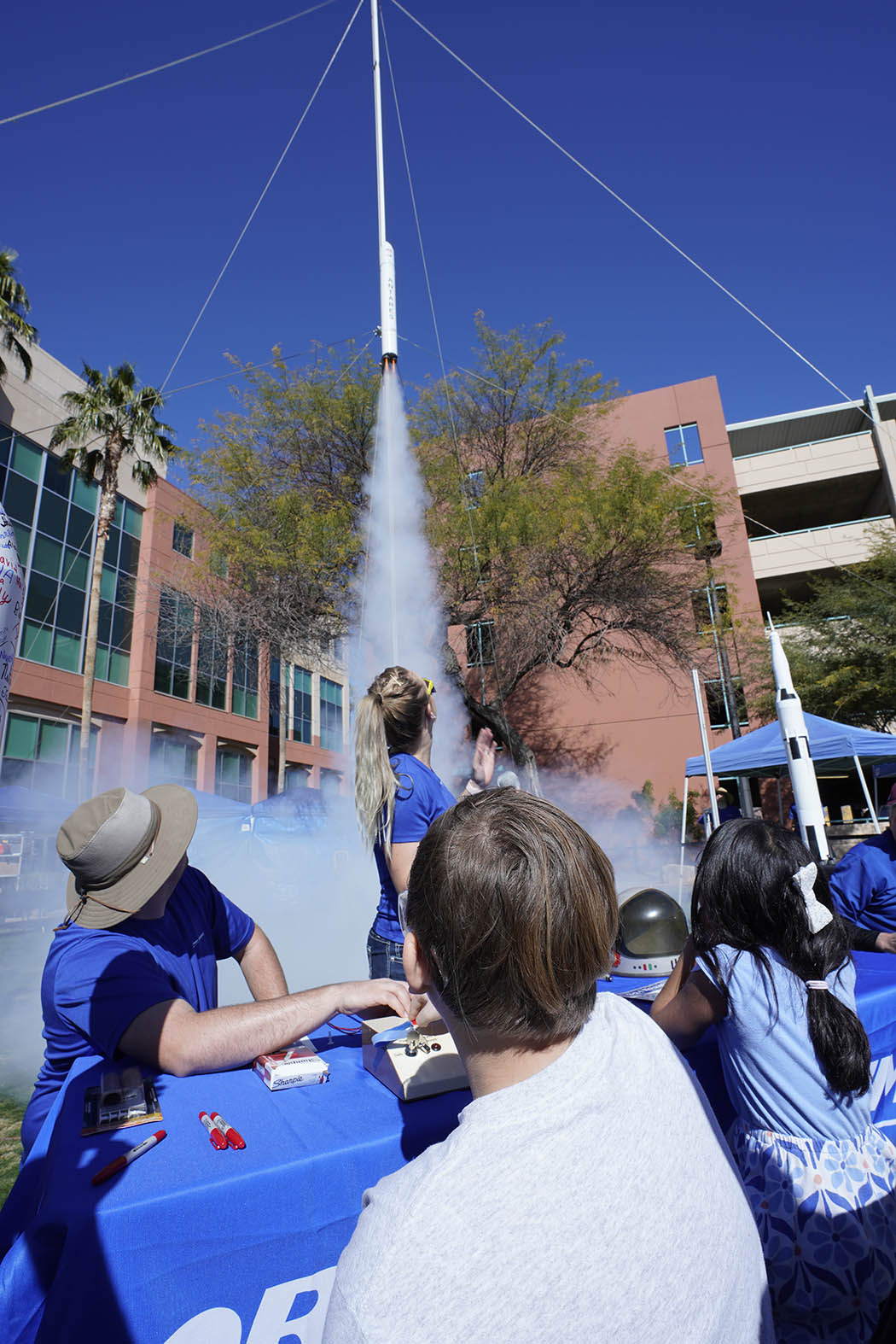 LV Chandler Science Spectacular_2020_AZ_Arizona location page group of people